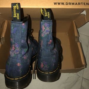 Dr.Martens